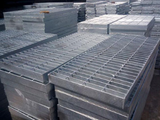 鋼格柵蓋板有什么應用優(yōu)勢?「泰江鋼格板」 鋼格柵蓋板有什么應用優(yōu)勢?「泰江鋼格板」